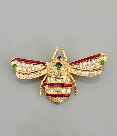 null Brooch drawing a yellow gold bee, 750 MM, decorated with yellow diamonds, total...