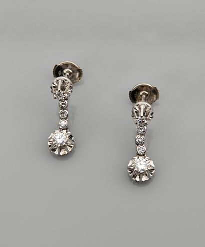 null Earrings in white gold Dormeuses, decorated with diamonds total 2 carats, Alpa...