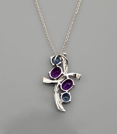 null Chain and pendant in white gold, 750 MM, decorated with two sapphires, two amethysts...