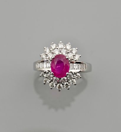 null Oval ring in white gold, 750 MM, set with a Birman pink sapphire weighing 1.51...