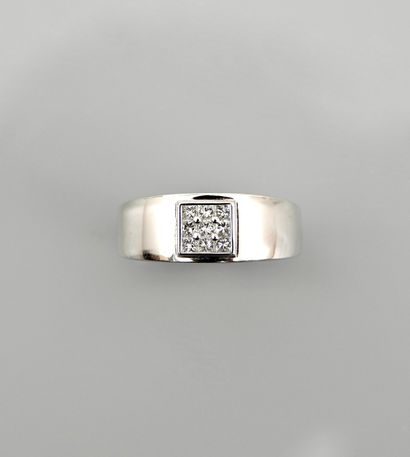 null Ring in white gold, 750 MM, entry of princess cut diamonds total 0.40 carat,...