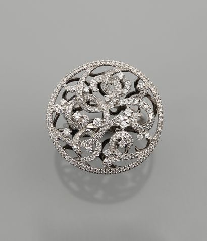 null Ring forming a white gold lozenge, 750 MM, openwork drawing ribbons and circumference...