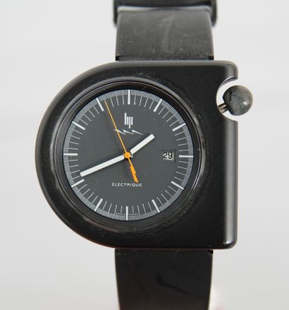 null 
Lip




March II




City watch in steel with electromechanical movement.




-...
