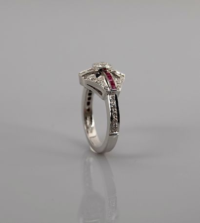 null White gold ring, 750 MM, centered with a diamond in a setting of 0.35 carat...