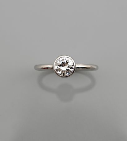 null Ring in white gold, 750 MM, set with a brilliant-cut diamond weighing 0.79 carat...
