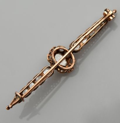 null Barrette brooch in yellow gold, 750 MM, entirely underlined with rose-cut diamonds,...