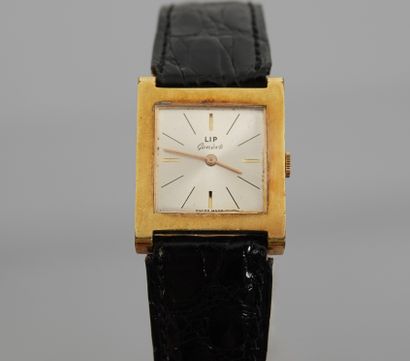null LIP Geneva

Gold-plated tank-style city watch with mechanical movement.

- Rectangular...