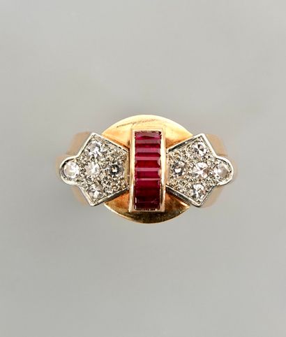 Pink gold ring, 750 MM, centered on a line...
