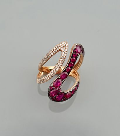 null Yellow gold openwork ring, 750 MM, covered with rubies total 1.50 carat and...