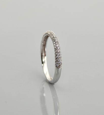 null Half wedding ring in white gold, 750 MM, covered with diamonds in the round,...