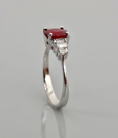 null Ring in white gold, 750 MM, set with an oval ruby weighing 1.02 carat accompanied...