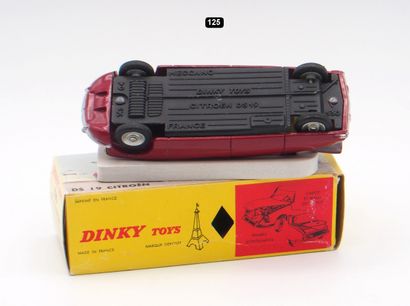 null DINKY TOYS FRANCE (1)

- # 530 CITROËN DS 19

Variante de 1969, plancher noir,...