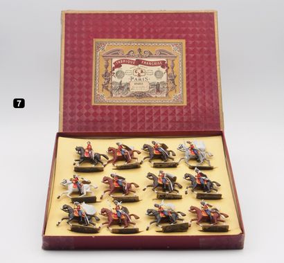 null C.B.G. MIGNOT 

COFFRET # 219 (12 fig.)

IIIe République. Spahis montés sur...