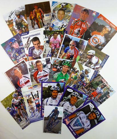 null MISCELLANEOUS 2003 - Set of 78 autographs on photos, postcards or illustrated...