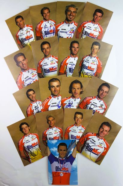 null FRANCE 2001 : 45 autographs

FRANCE - Team JEAN DELATOUR 2001 - Set of 28 illustrated...