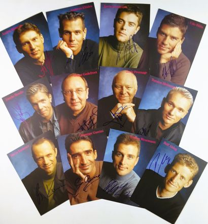 null ALLEMAGNE – Team TELEKOM 2001 - Ensemble de 23 autographes sur fiches illustrées...