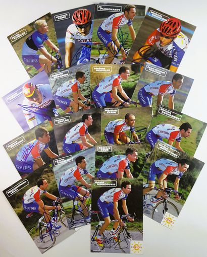 null FRANCE 2002 : 30 autographs

FRANCE - Team COFIDIS 2002 - Set of 17 illustrated...