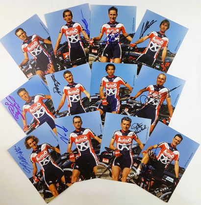 null ITALIE 2003 : 33 autographes

ITALIE – Team SAECO – Ensemble de 21 photos (cartonnées,...