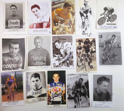 ANCIENS - Set of 33 autographs on modern...