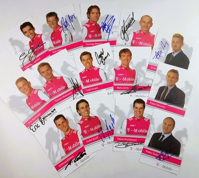 null ALLEMAGNE – Team T-MOBILE 2004 – Ensemble de 28 autographes sur fiches illustrées...