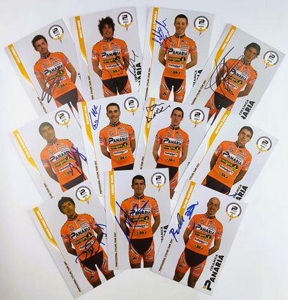 null 2007 : 31 autographes

ROYAUME-UNI – Team BARLOWORLD 2007 – Ensemble de 13 photos...