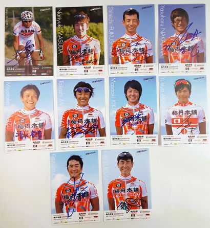 null JAPON – Team EQUIPE ASADA 2008 - Ensemble de 20 autographes sur photos (10 x...