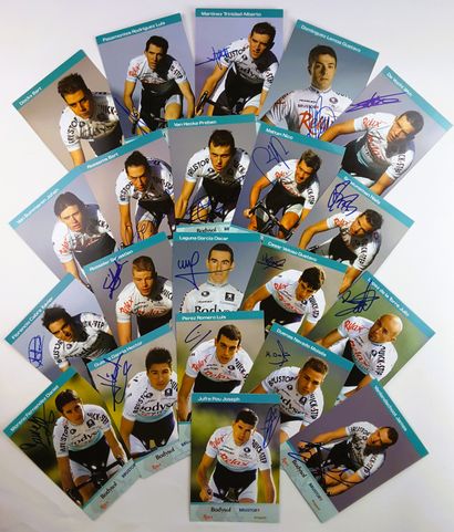 null ESPAGNE – Team RELAX BODYSOL 2004 – Ensemble de 21 autographes sur fiches illustrées...