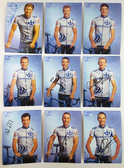 null GERMANY 2000 : 24 autographs

GERMANY - Team NÜRNBERGER 2000 - Set of 9 illustrated...