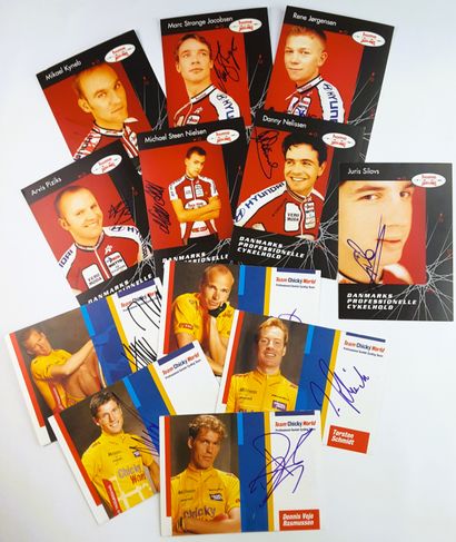 null 1998 : 19 autographes

DANEMARK – Team CHICKY WORLD 1998 – Ensemble de 5 fiches...