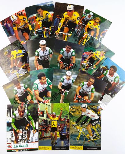 null 1995 : 45 autographes

ESPAGNE – Team EUSKADI – Ensemble de 8 cartes postales...
