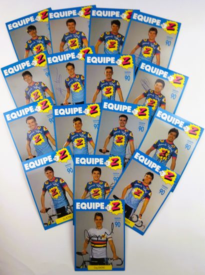 null France 1990 : 33 autographes

FRANCE – Equipe RMO 1990 – Ensemble de 17 photos...
