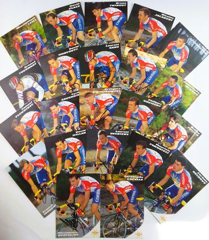 null FRANCE – Equipe COFIDIS 1998 - Ensemble de 22 autographes sur fiches illustrées...