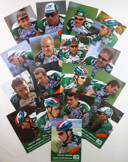 null FRANCE 2002 : 30 autographes

FRANCE – Equipe PANORIMMO.COM 2002 – Ensemble...