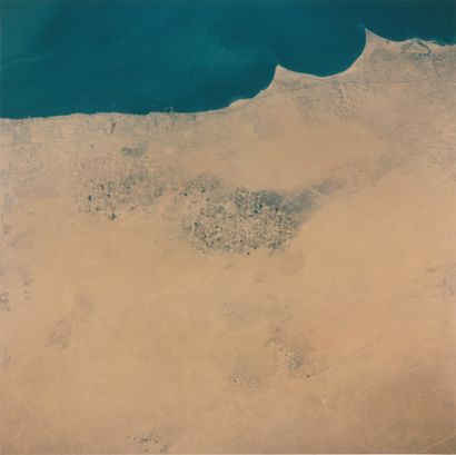 null Nasa. Navette spatiale Columbia (Mission STS-58). Vue de la côte nord du Koweit...