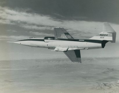 null NASA. Belle vue en vol de l'avion expérimental de la NASA F-104 utilisé par...