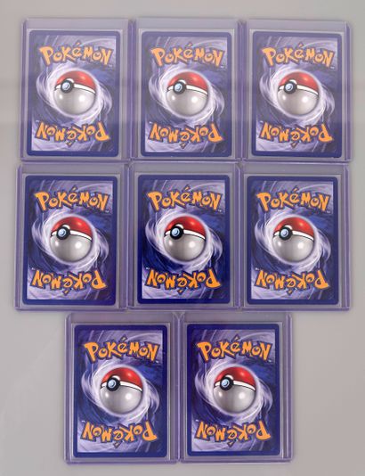 null BLOC WIZARDS

Classe de cartes pokémon comprenant 84 cartes dont 9 holos en...