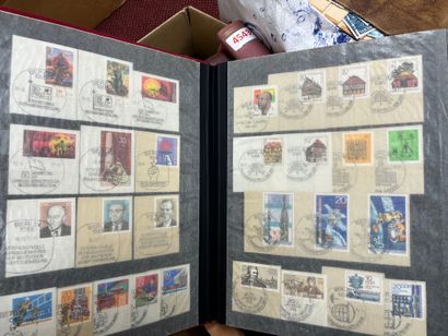 null 1 Box + 1 BagStamps from all over the world in bulk including Belgium, UK, France...
