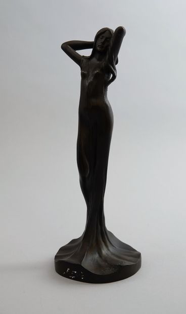 null Julien CAUSSE (1869-1909)

The Dancer

Subject in bronze with brown patina signed...