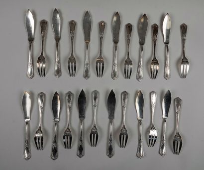 null 12 Ercuis fish cutlery sets in silver plated metal, holly leaves pattern
