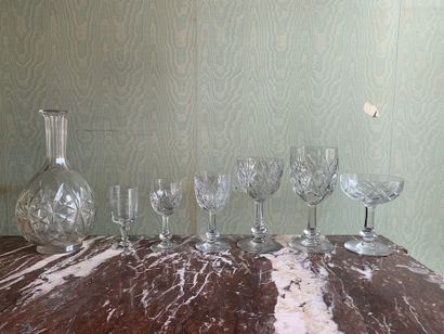 null Baccara France

Partie de service de verres en cristal, contenant 12 coupes...