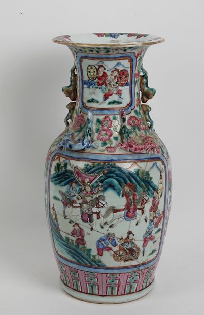 null China

Famille rose porcelain baluster vase with war scene decoration

19th...