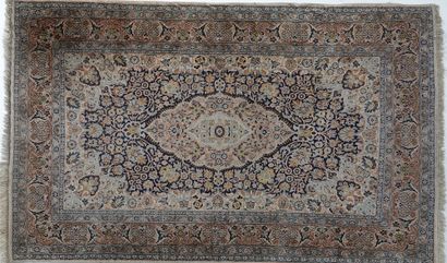 null A batch of 11 oriental rugs

Dimensions from 100 x 60 cm to 390 x 200 cm