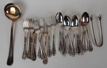 null Chrysalia

Set of silver plated cutlery including: 12 table cutlery and a ladle...