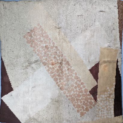 null Jean DUNAND (after a cardboard of)

	Carpet with square wool body with brown,...