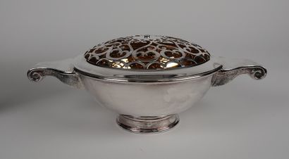 null Hamilton Inches 

Silver bowl 925/1000e, gilded inside, in its leather case

H...