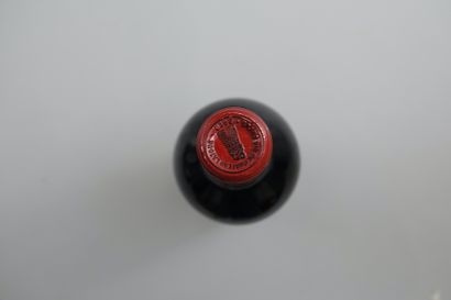 null 1 bouteille Château LATOUR - 1er GCC Pauillac 2001

Etiquette légèrement marquée

Expert...