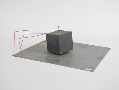 null Nissim MERKADO (born in 1935)

UNTITLED

(MAQUETTE)

Steel, painted wooden cube...