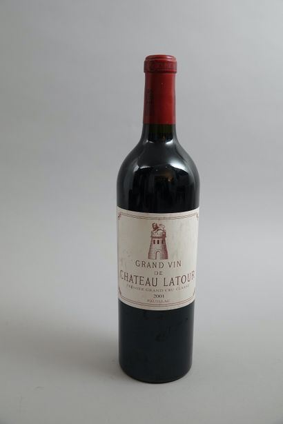 null 1 bottle Château LATOUR - 1er GCC Pauillac 2001

Label slightly marked

Expert...