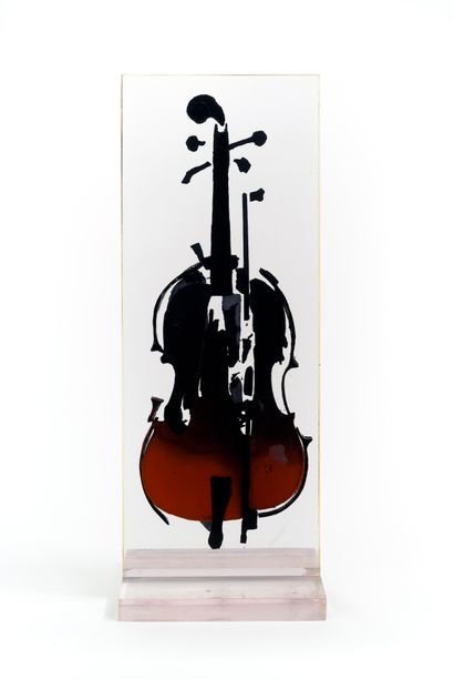 null ARMAN (1928-2005)

Charred violin, 2005

Inclusion in polyester resin

Signed...