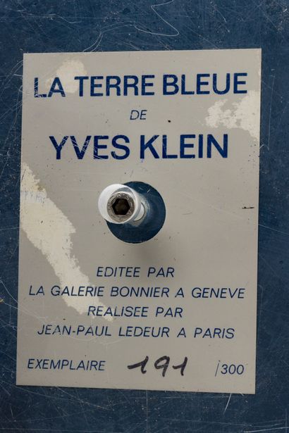 Yves KLEIN (1928-1962) La Terre bleue, 1957-1988
Édition exécutée en 1988 par Paul...